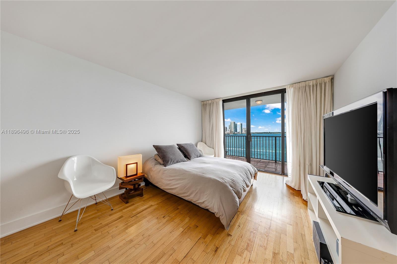 VENETIAN ISLE CONDO - Residential