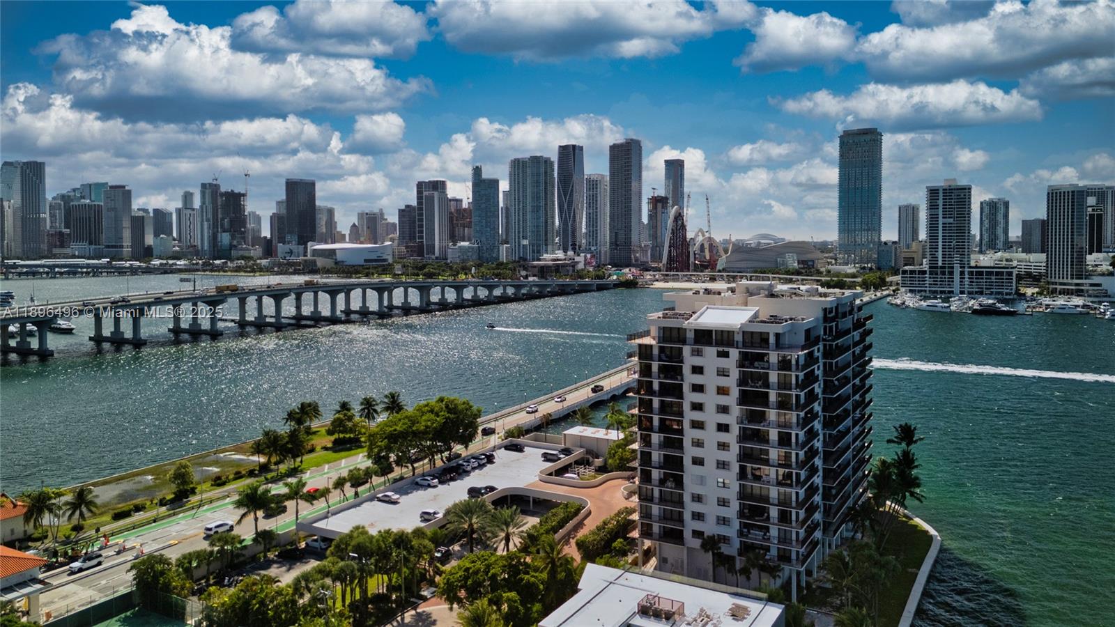 801 N Venetian Dr 903
