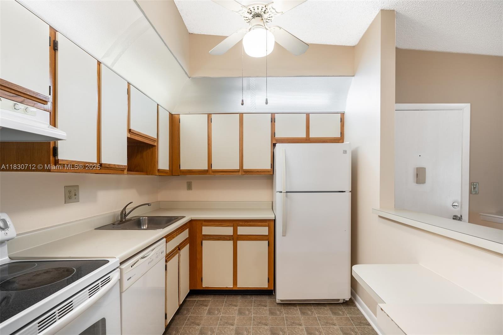 10869 W Clairmont Cir 209