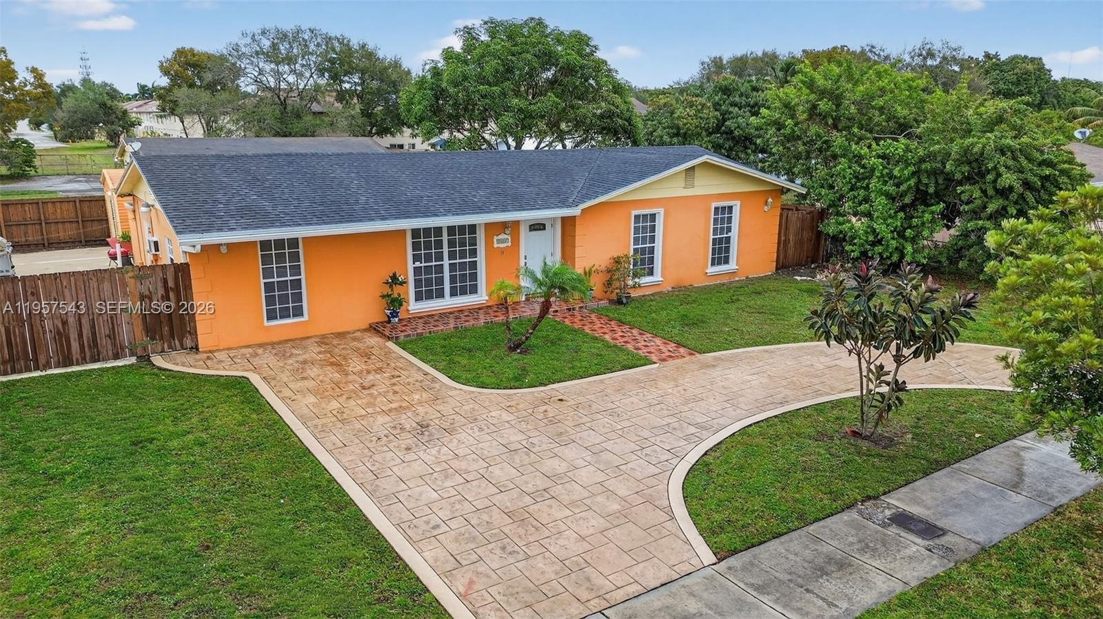 LESLIE ESTATES SEC 12 - Residential