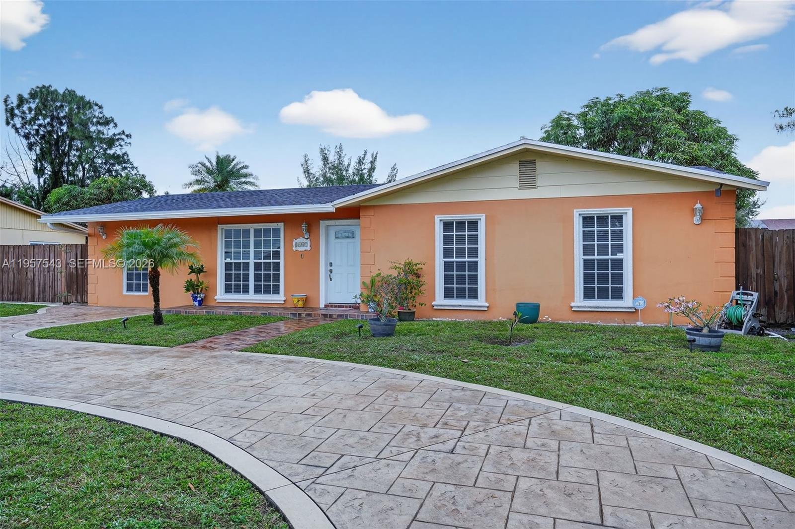 LESLIE ESTATES SEC 12 - Residential