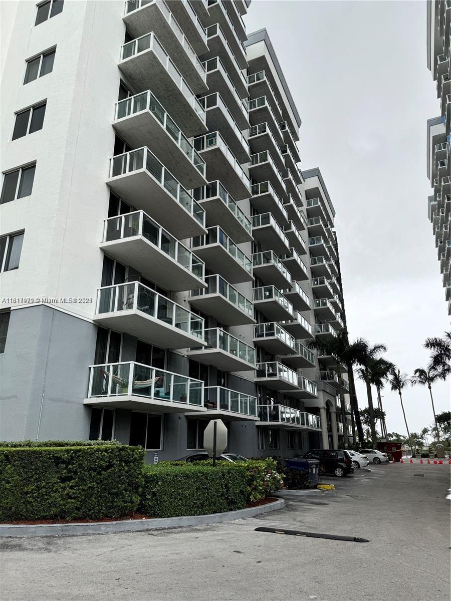 BLUE LAGOON CONDO - Residential Lease