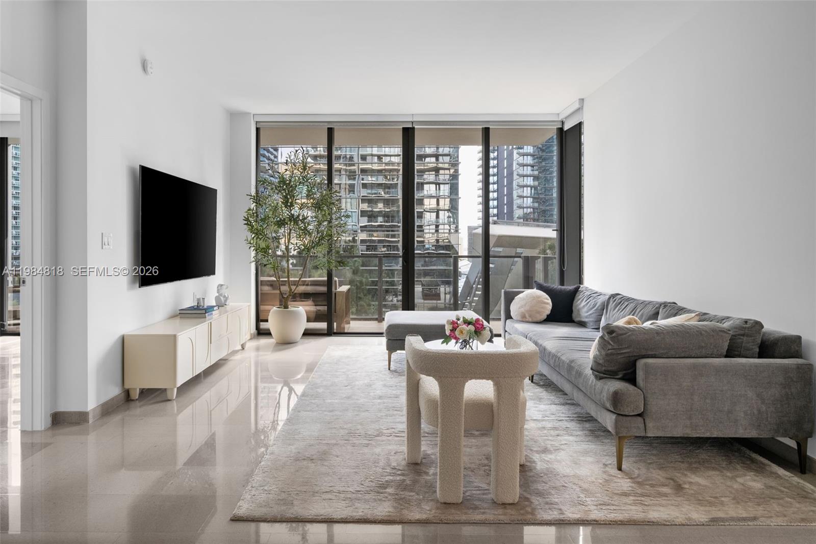 RISE CONDO - Residential