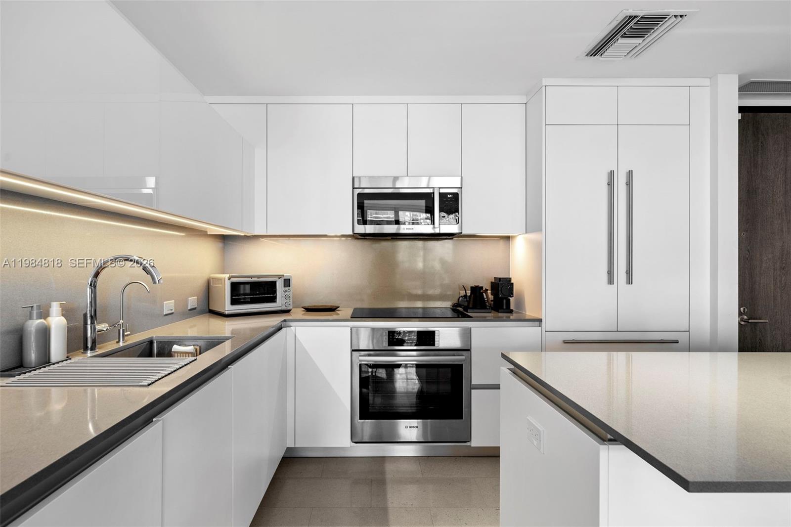 RISE CONDO - Residential