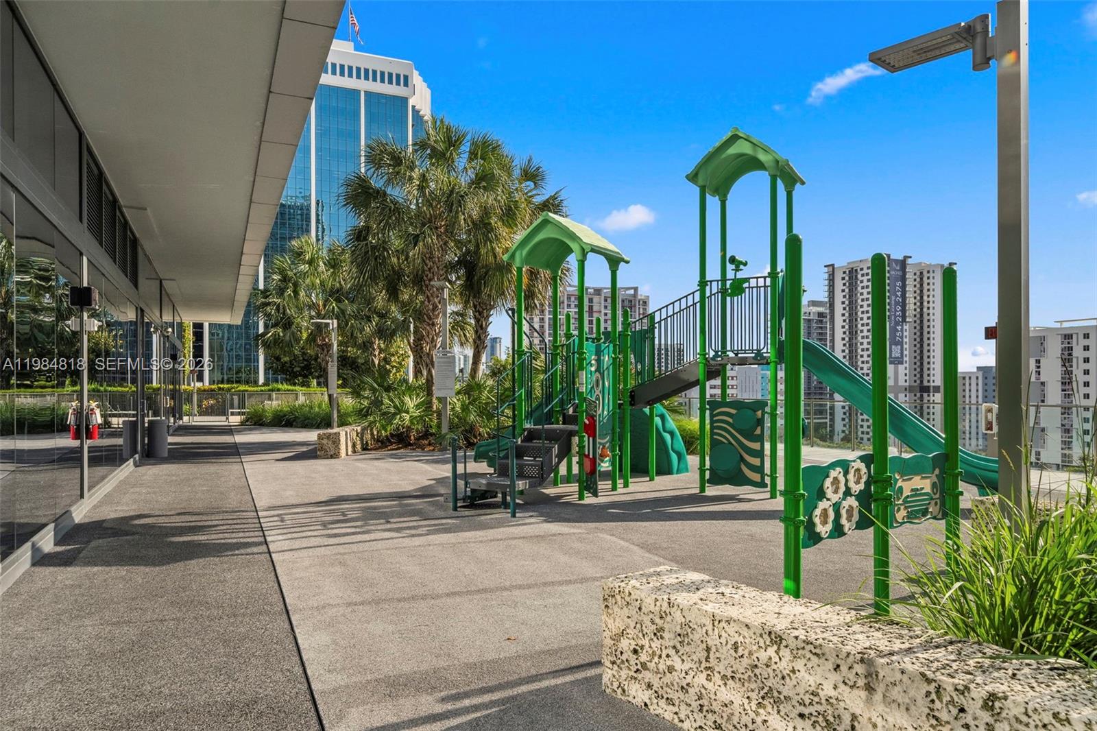 RISE CONDO - Residential