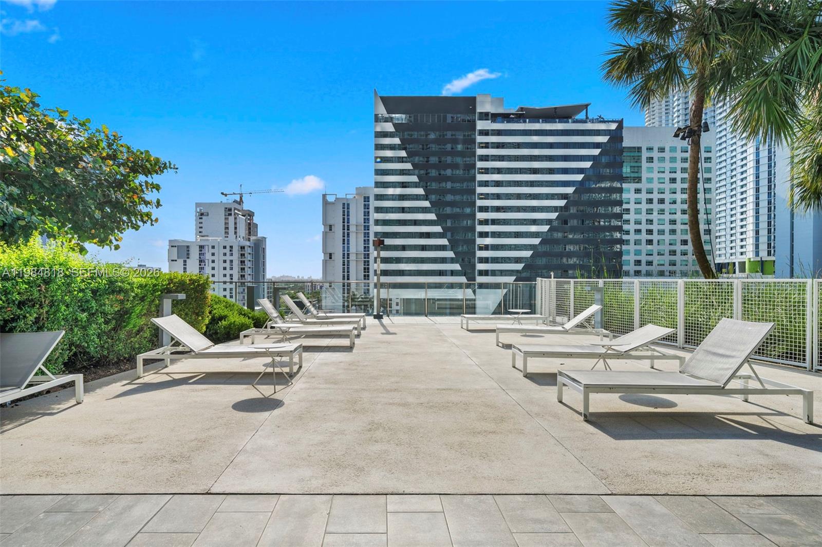 RISE CONDO - Residential