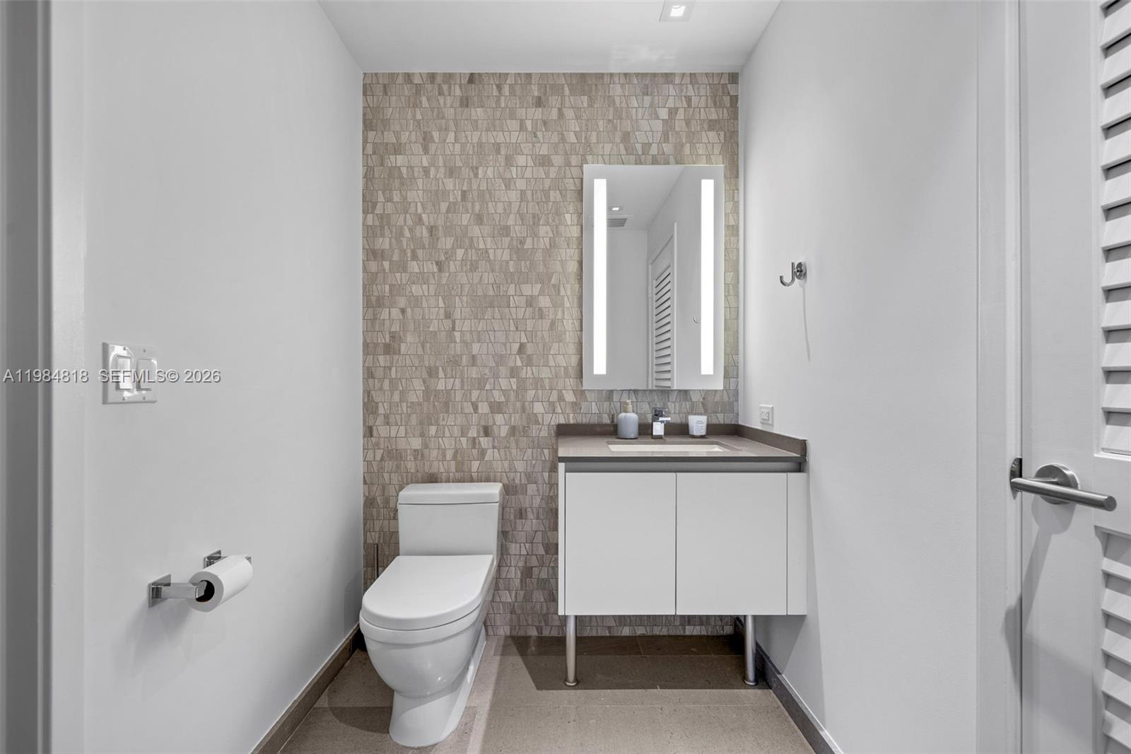 RISE CONDO - Residential