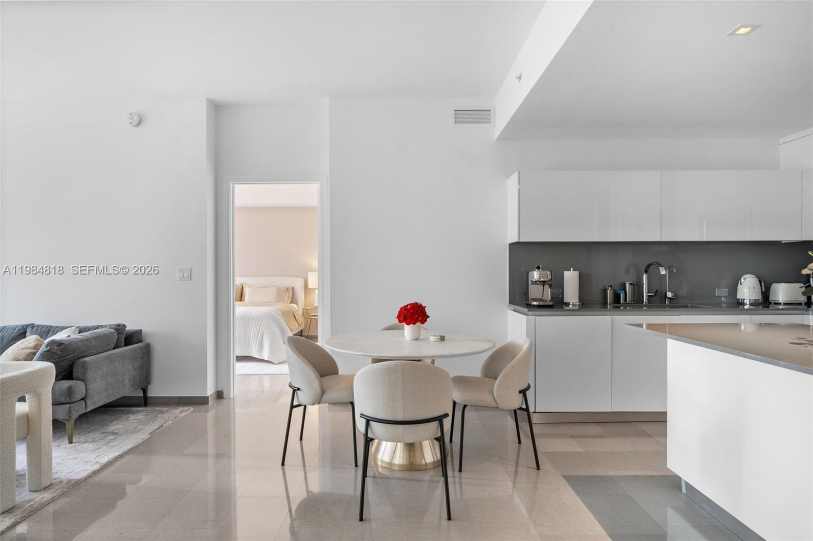 RISE CONDO - Residential