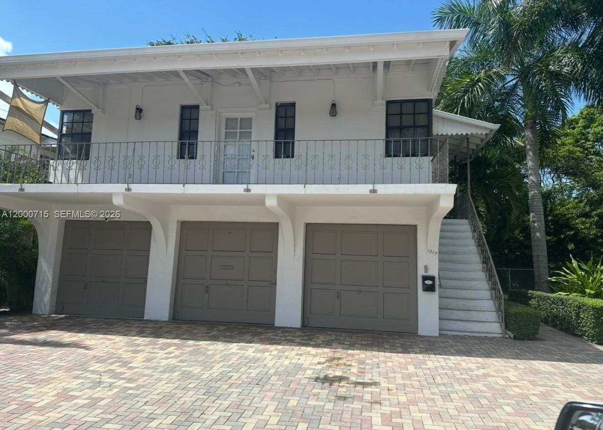 CORAL PARK CONDO - Residential Lease