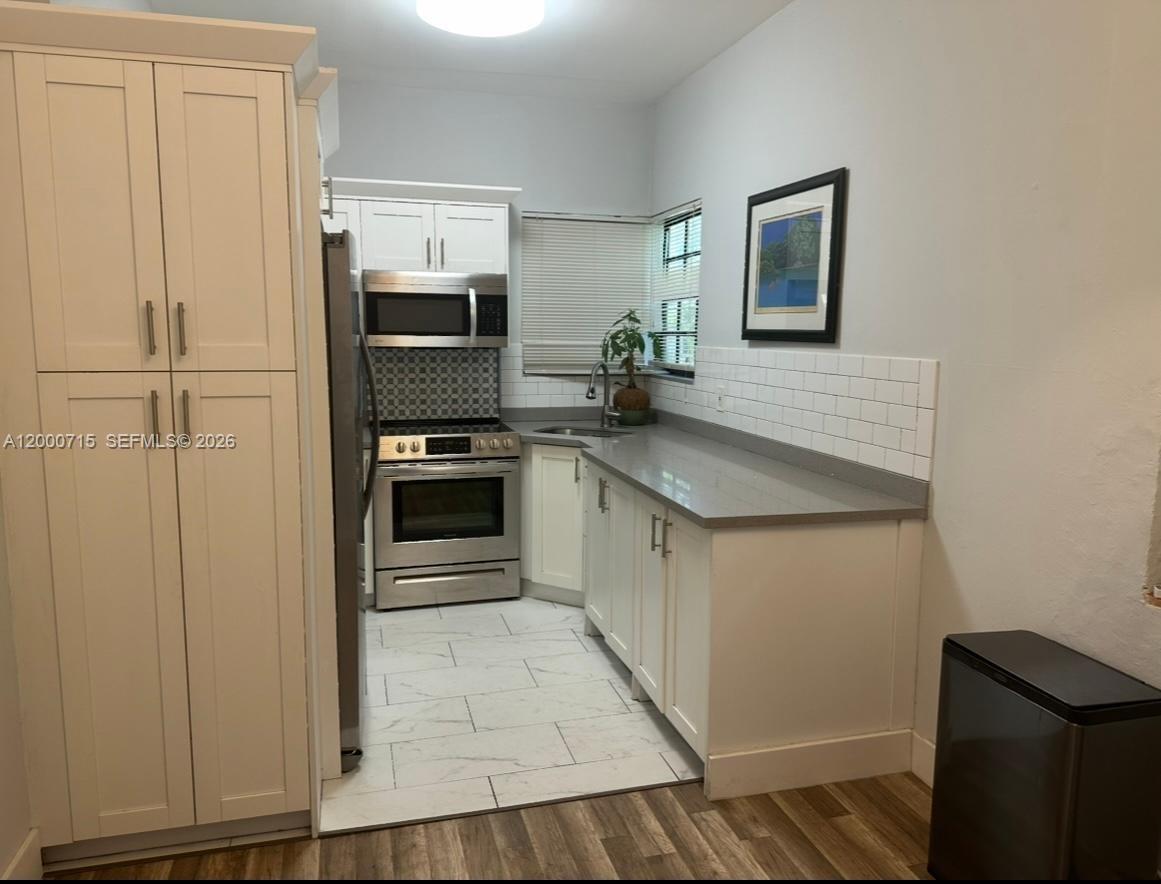 CORAL PARK CONDO - Residential Lease