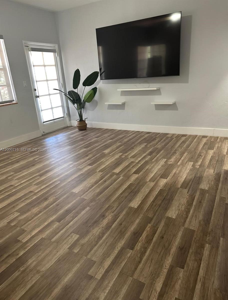 CORAL PARK CONDO - Residential Lease