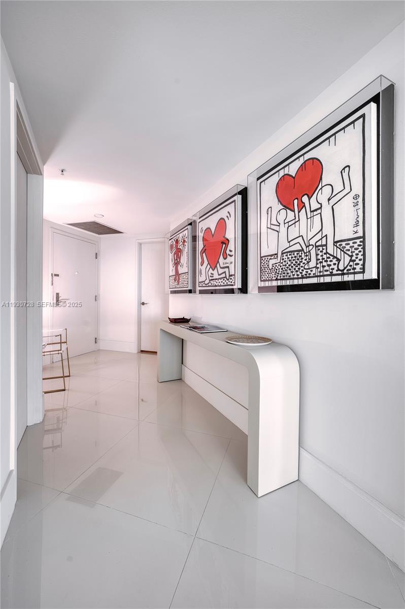 PARQUE TOWERS CONDO - Residential