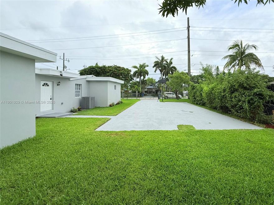 Stunning fully remodeled 5-bedroom,4-bath,2-kitchen-Two laudry in the heart of West Park,Real 2,190 sq.ft.
living area. Flexible layout can function as two separate residences—perfect for a rental investment opportunity.
Features a new roof with permit.new A/C with new ducts,complete interior remodel, new electrical panel, feeder
wire, and full house rewiring.new 2 unit water heaters, smoke detectors, new water pipe lines,and new sewer linesto city connection.Additional highlights: new interior/exterior doors, flooring,baseboards, two fully remodeled
kitchens with hardwood cabinets,new electrical and plumbing fixtures, fresh stucco,inte./ext. paint, new driveway
finish,newsprinkler system.One electric meter and one water meter, with two separate interior electrical panels.A
must see!