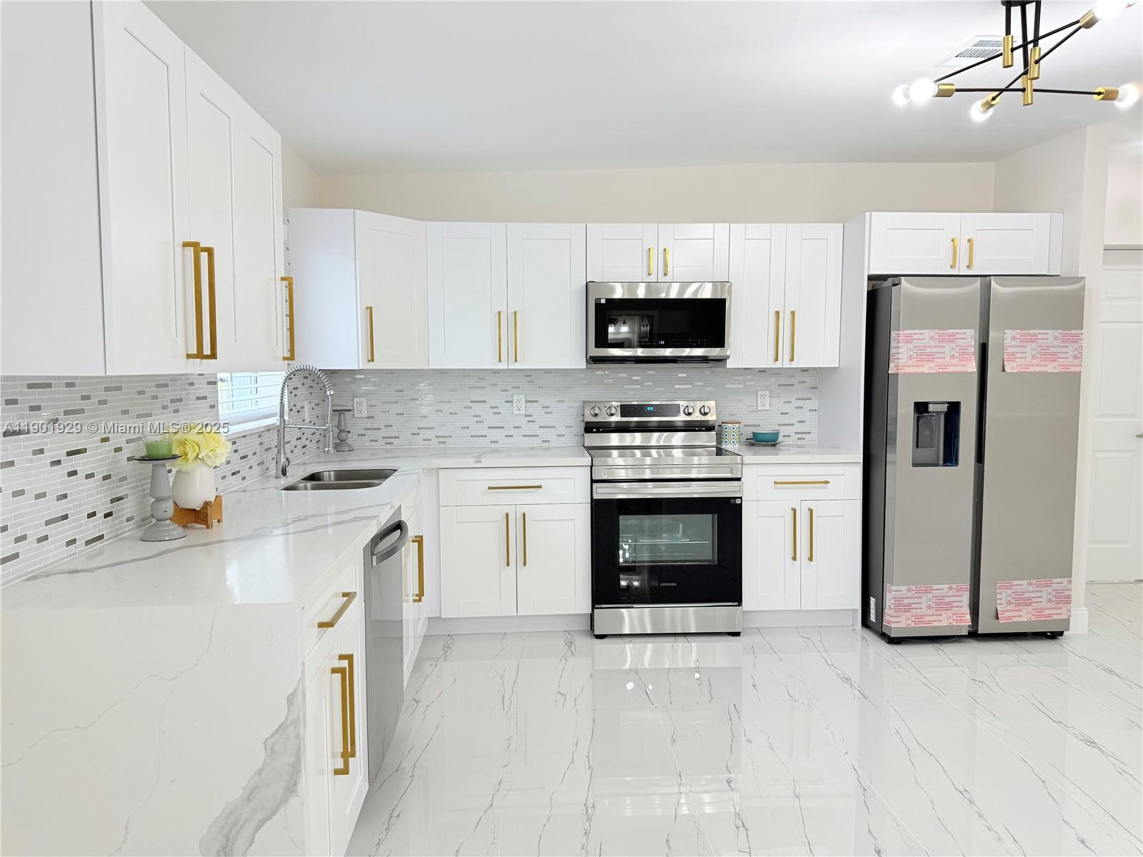 CARVER RANCHES - Residential