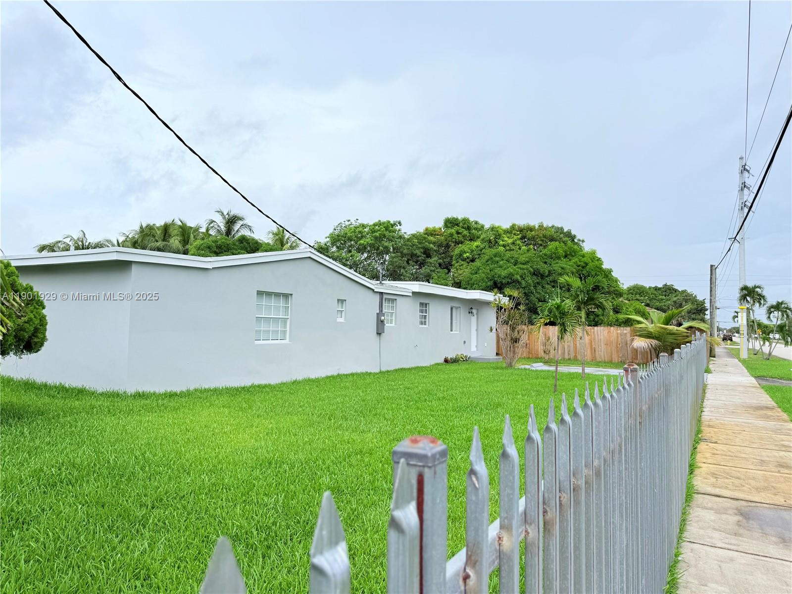 CARVER RANCHES - Residential