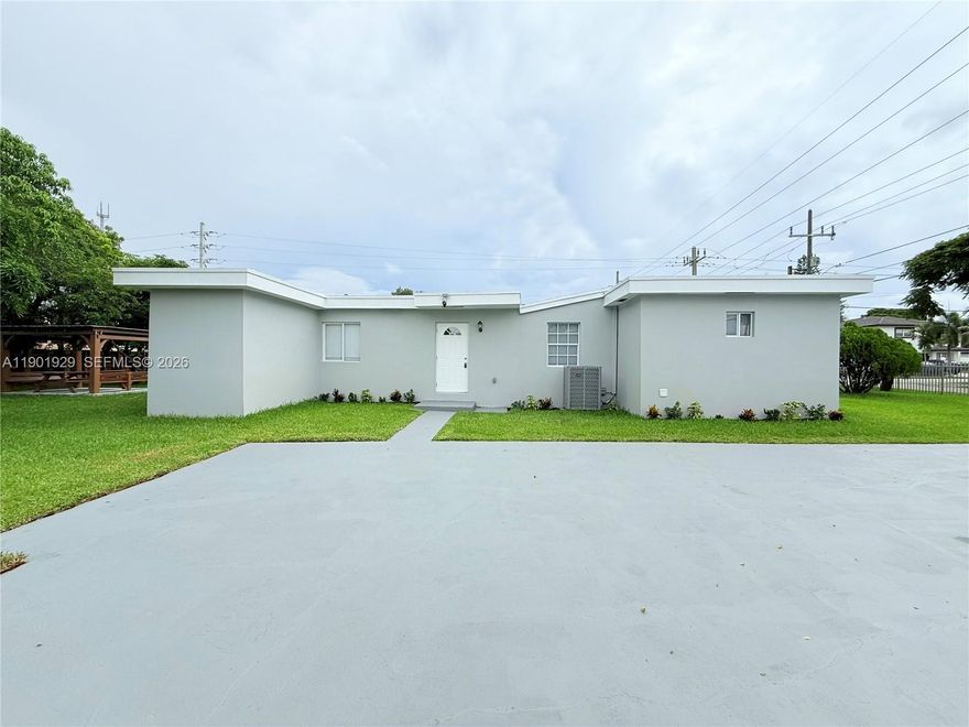 Stunning fully remodeled 5-bedroom,4-bath,2-kitchen-Two laudry in the heart of West Park,Real 2,190 sq.ft.
living area. Flexible layout can function as two separate residences.
Features a new roof with permit.new A/C with new ducts,complete interior remodel, new electrical panel, feeder
wire, and full house rewiring.new 2 unit water heaters, smoke detectors, new water pipe lines,and new sewer linesto city connection.Additional highlights: new interior/exterior doors, flooring,baseboards, two fully remodeled
kitchens with hardwood cabinets,new electrical and plumbing fixtures, fresh stucco,inte./ext. paint, new driveway
finish,newsprinkler system.One electric meter and one water meter, with two separate interior electrical panels.A
must see!