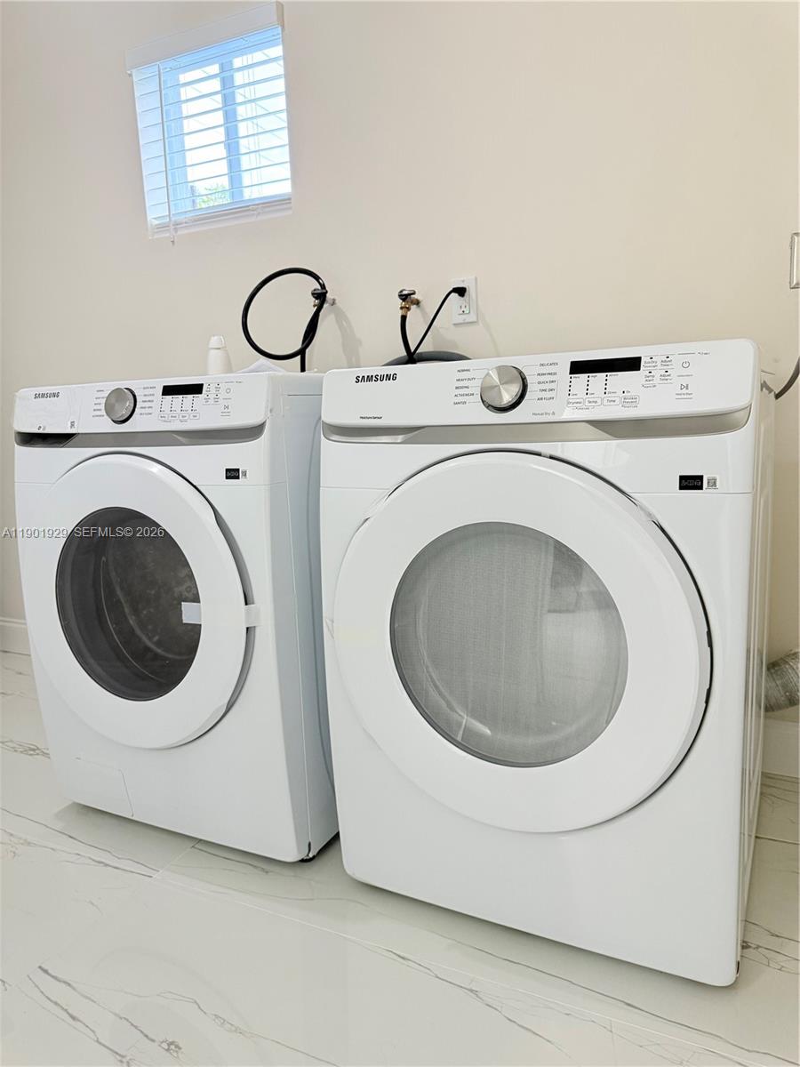 CARVER RANCHES - Residential