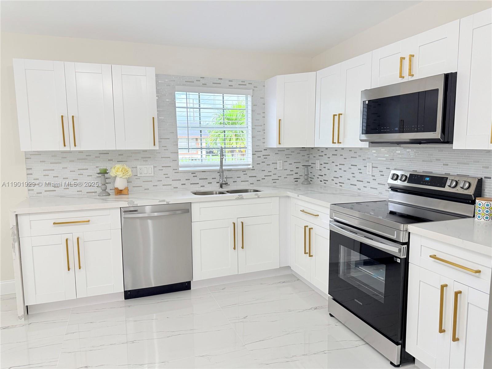 CARVER RANCHES - Residential