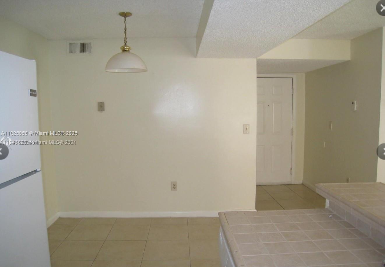 250 W Palm Cir W 201