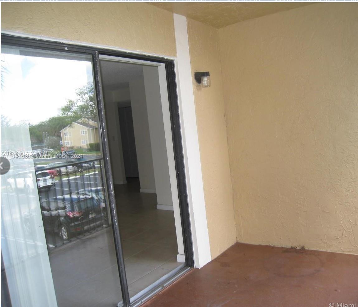 PALMS OF PEMBROKE CONDO - Residential Lease