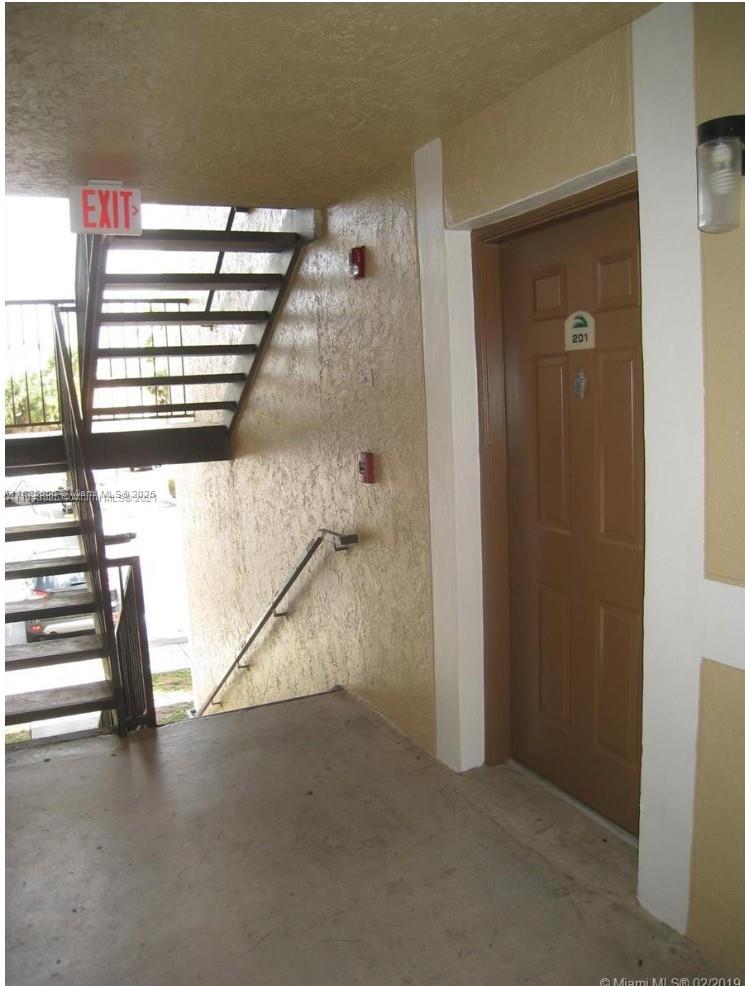 PALMS OF PEMBROKE CONDO - Residential Lease