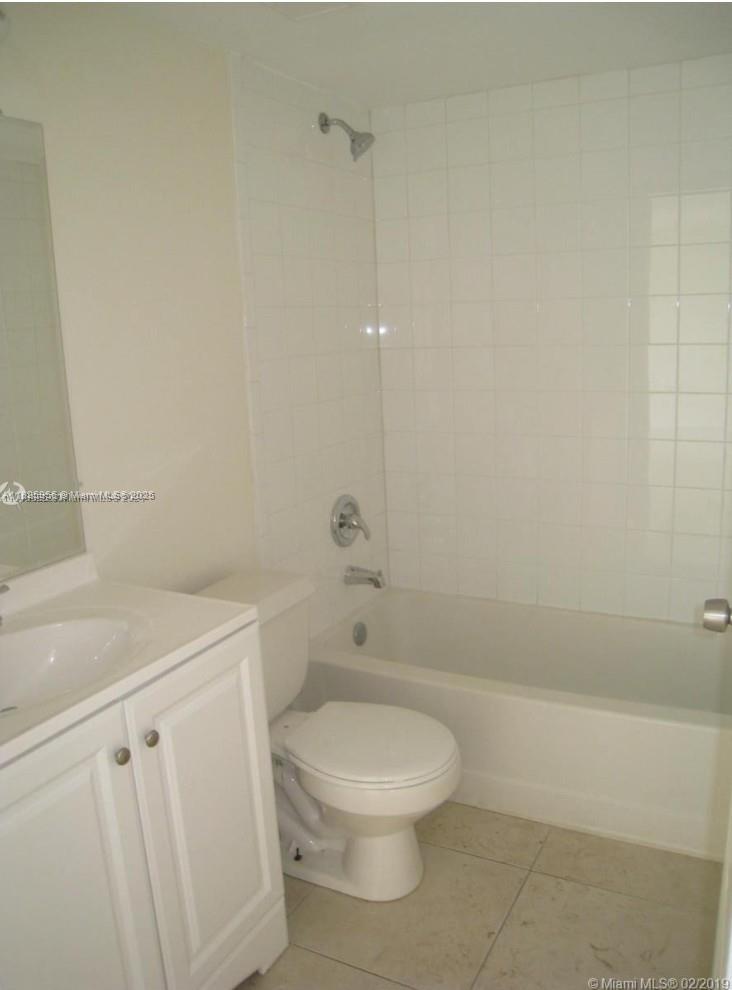 PALMS OF PEMBROKE CONDO - Residential Lease