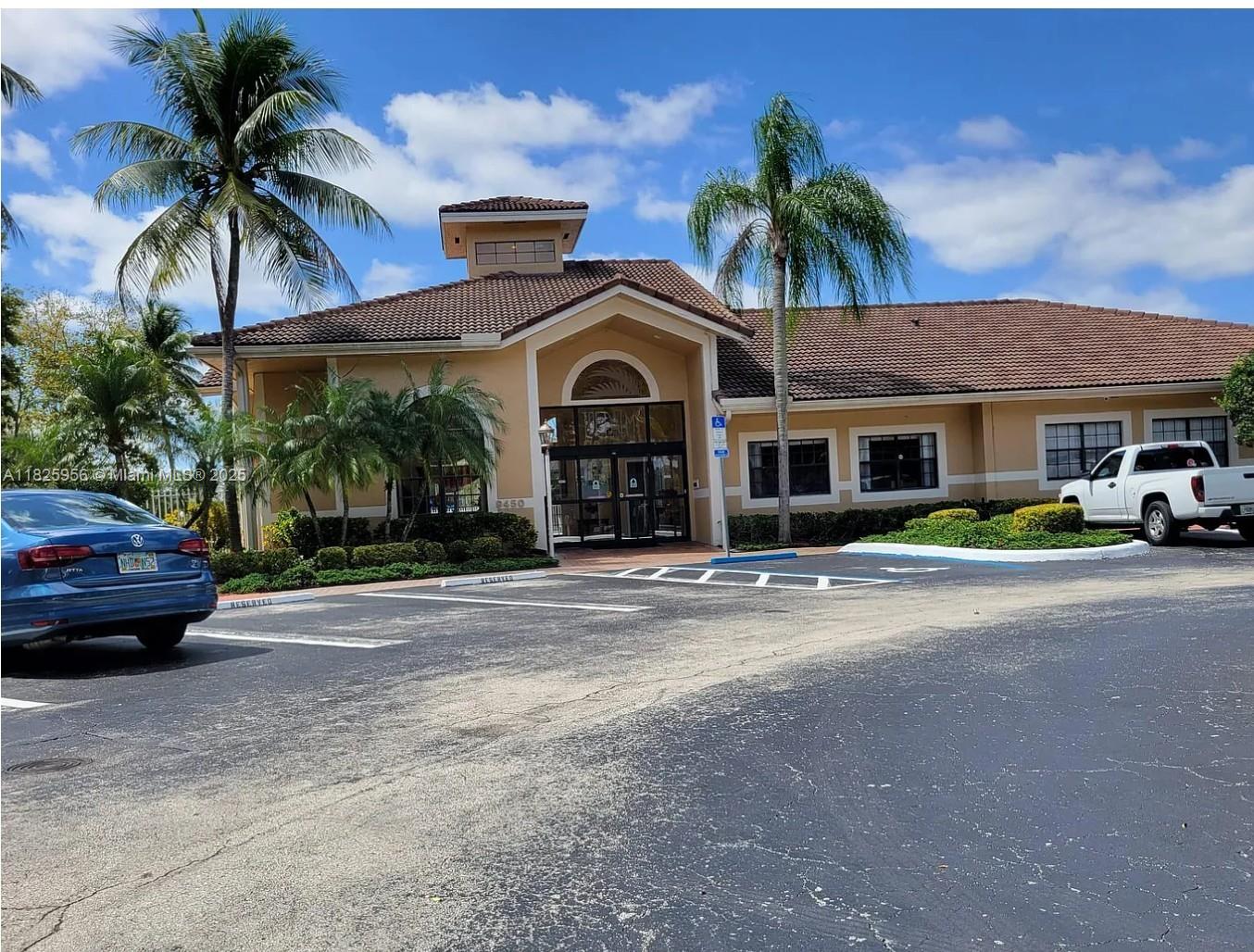 PALMS OF PEMBROKE CONDO - Residential Lease