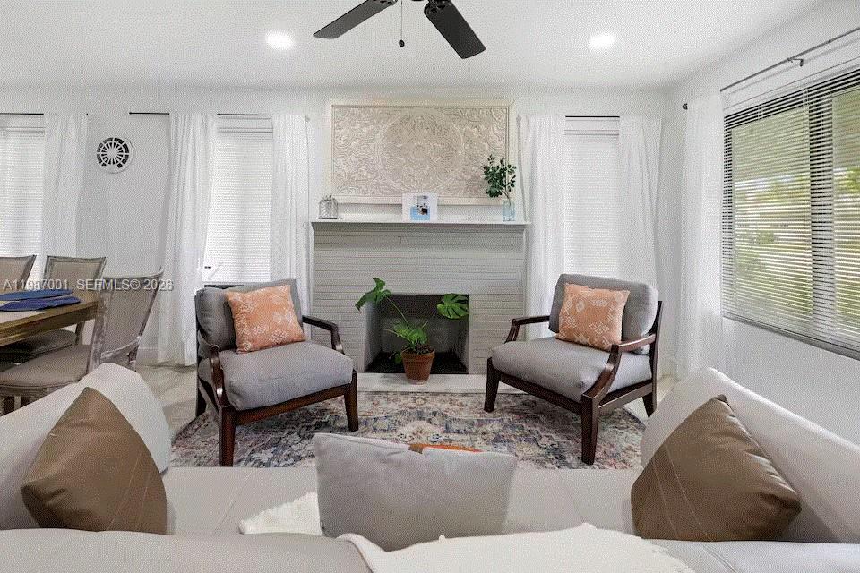 OAKLAND PARK SECOND ADD - Residential