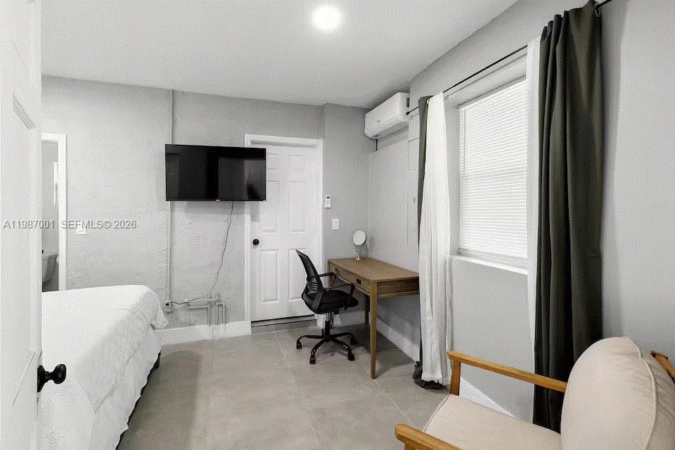 OAKLAND PARK SECOND ADD - Residential