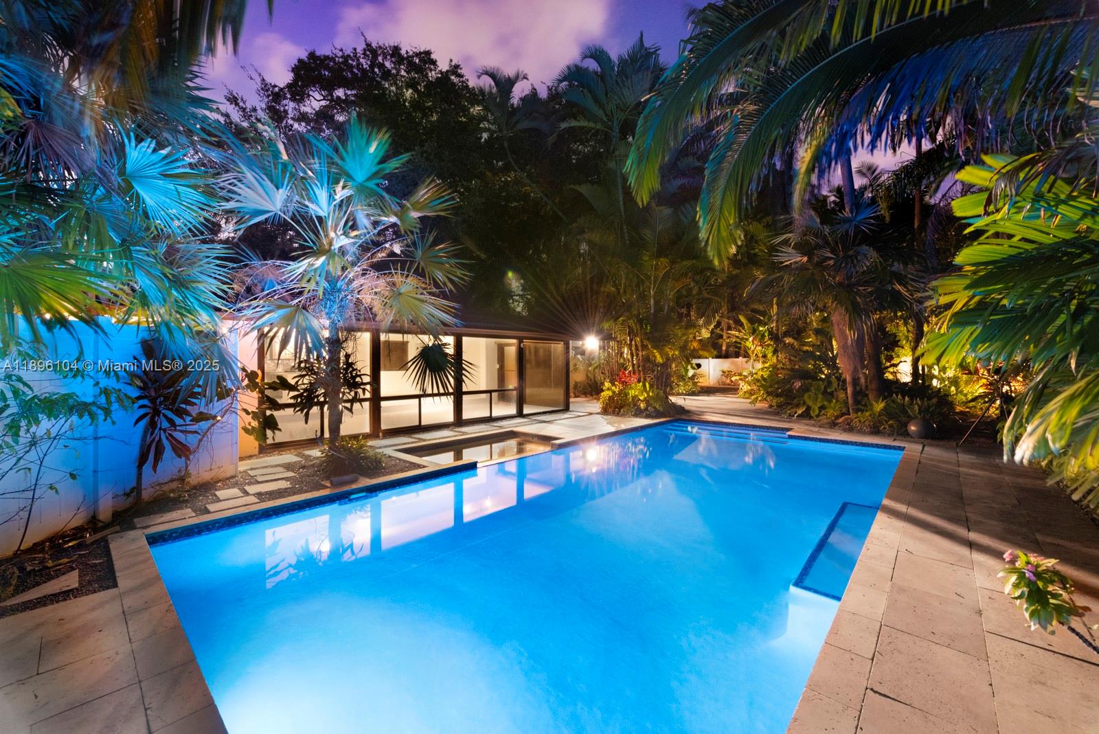 BISCAYNE LAWN AMD PLAT - Residential