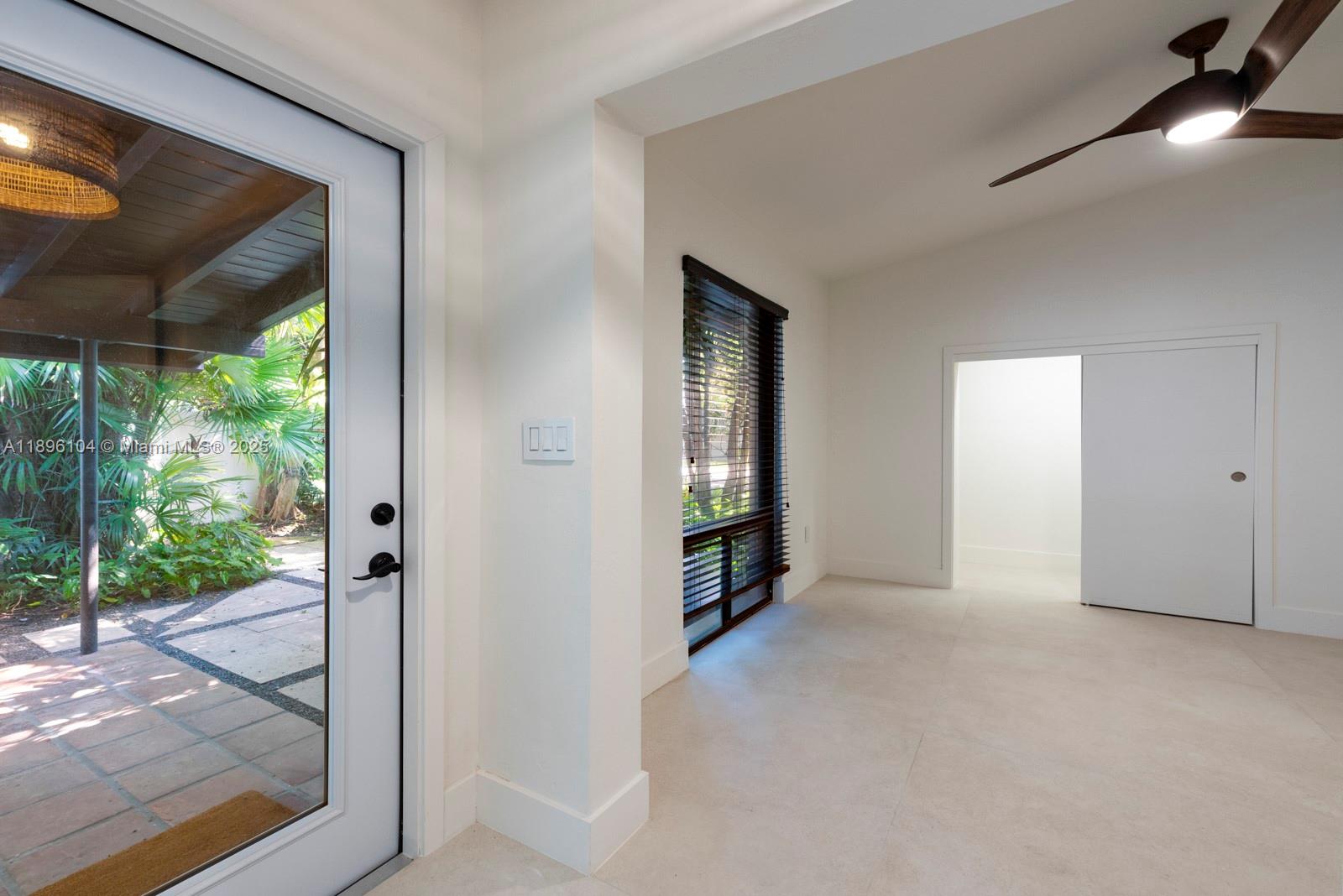 BISCAYNE LAWN AMD PLAT - Residential