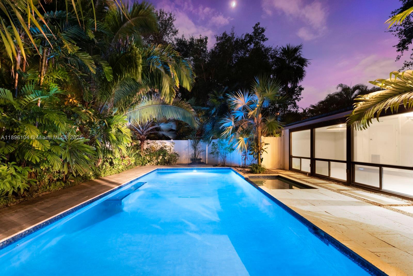 BISCAYNE LAWN AMD PLAT - Residential