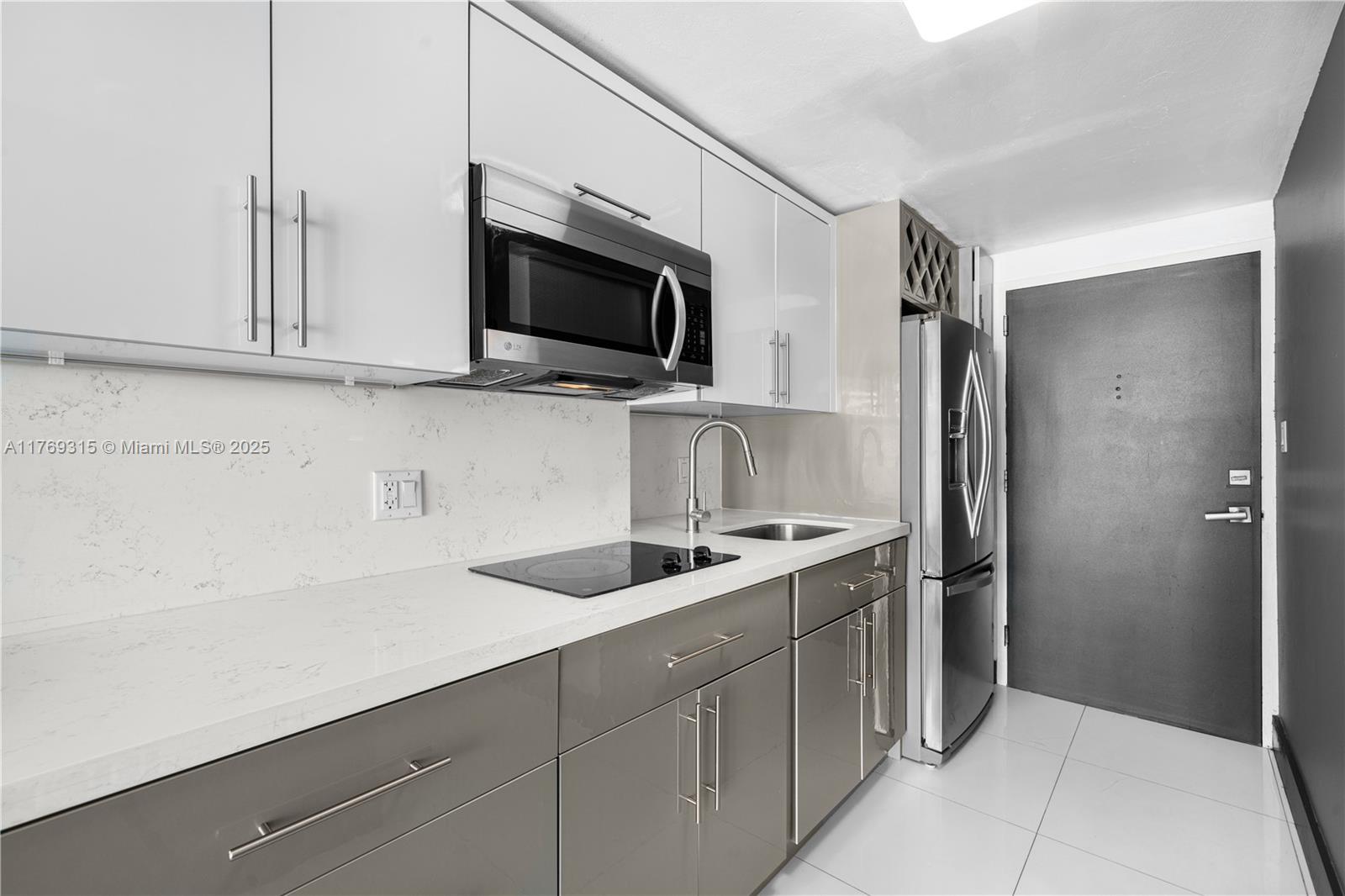 BAY PARK TOWERS CONDO - Residential