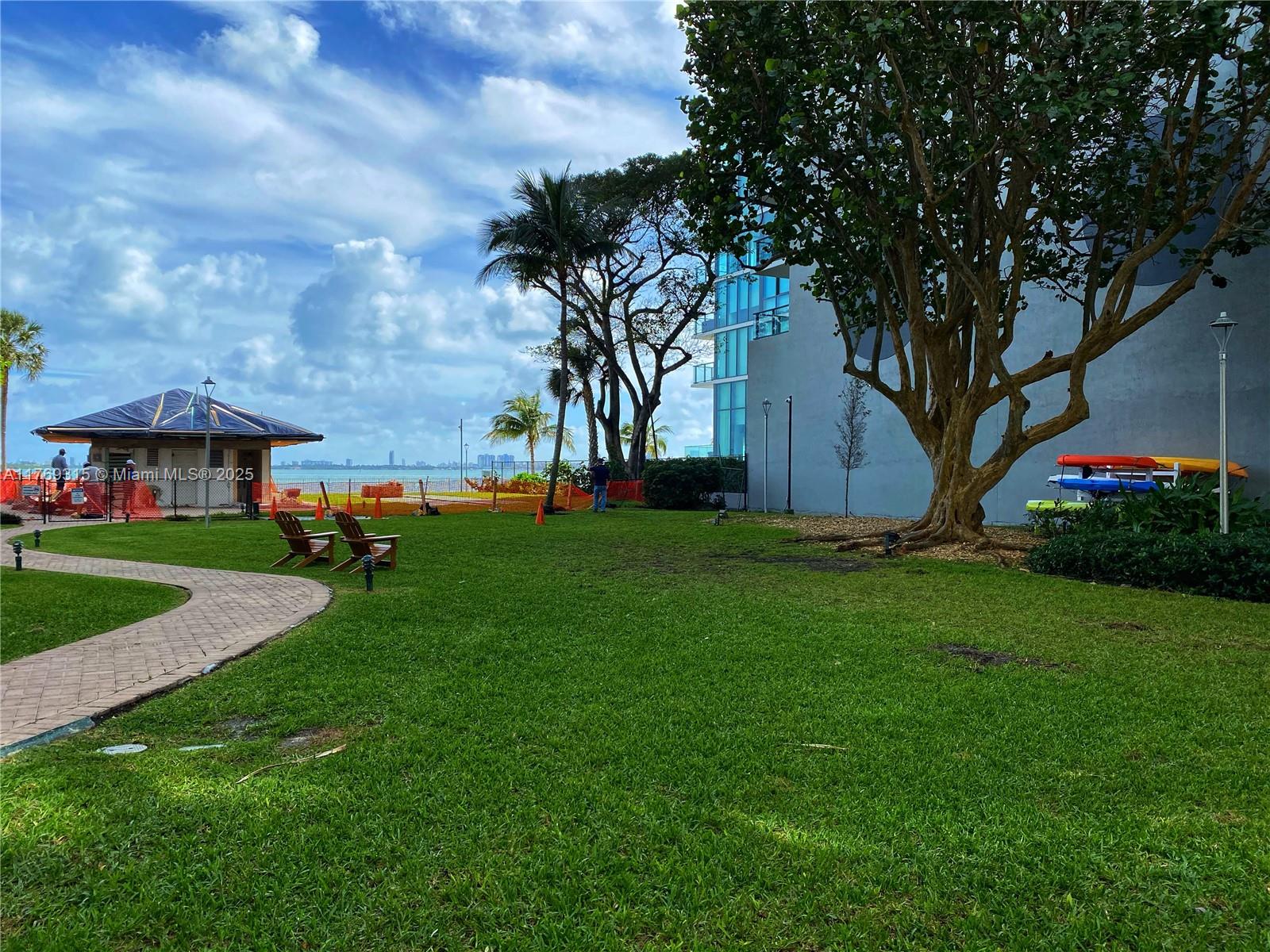 BAY PARK TOWERS CONDO - Residential