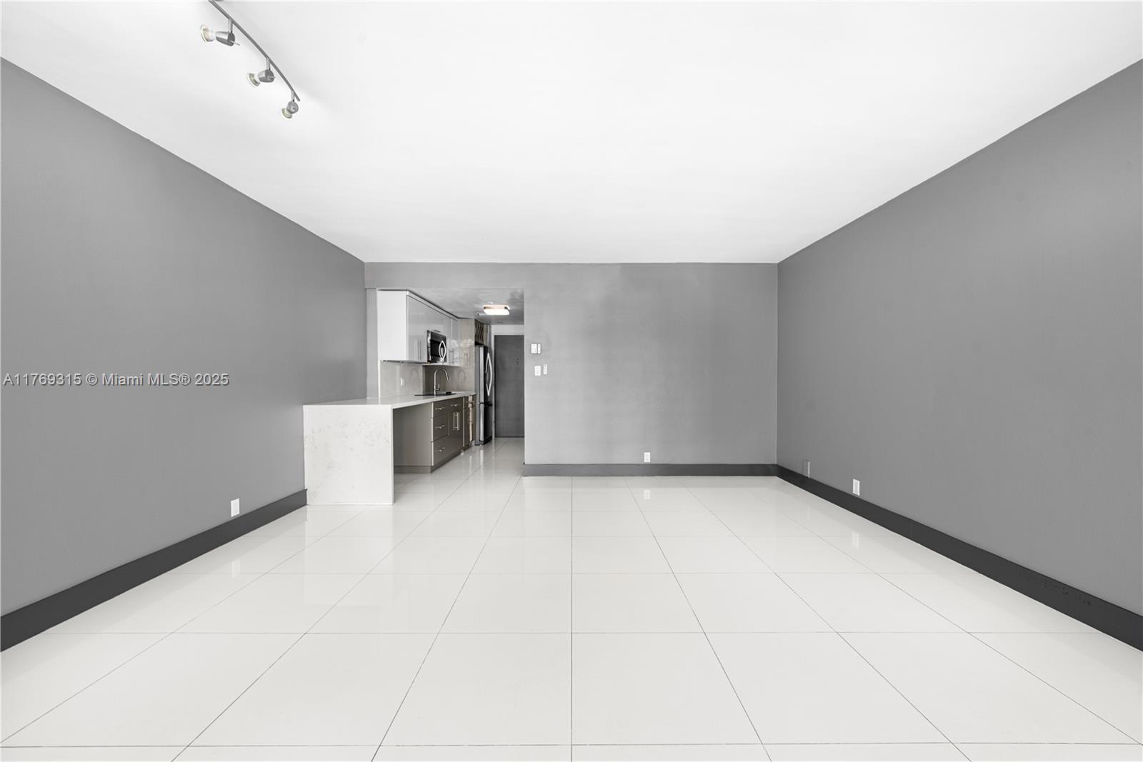 BAY PARK TOWERS CONDO - Residential