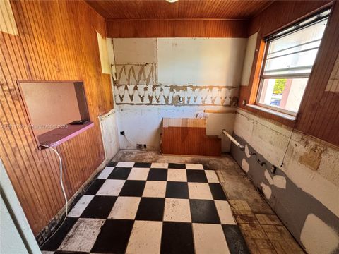 Photo of 200 Turtle Lake Ct #205, Naples, FL 34105 (MLS # A11911740)