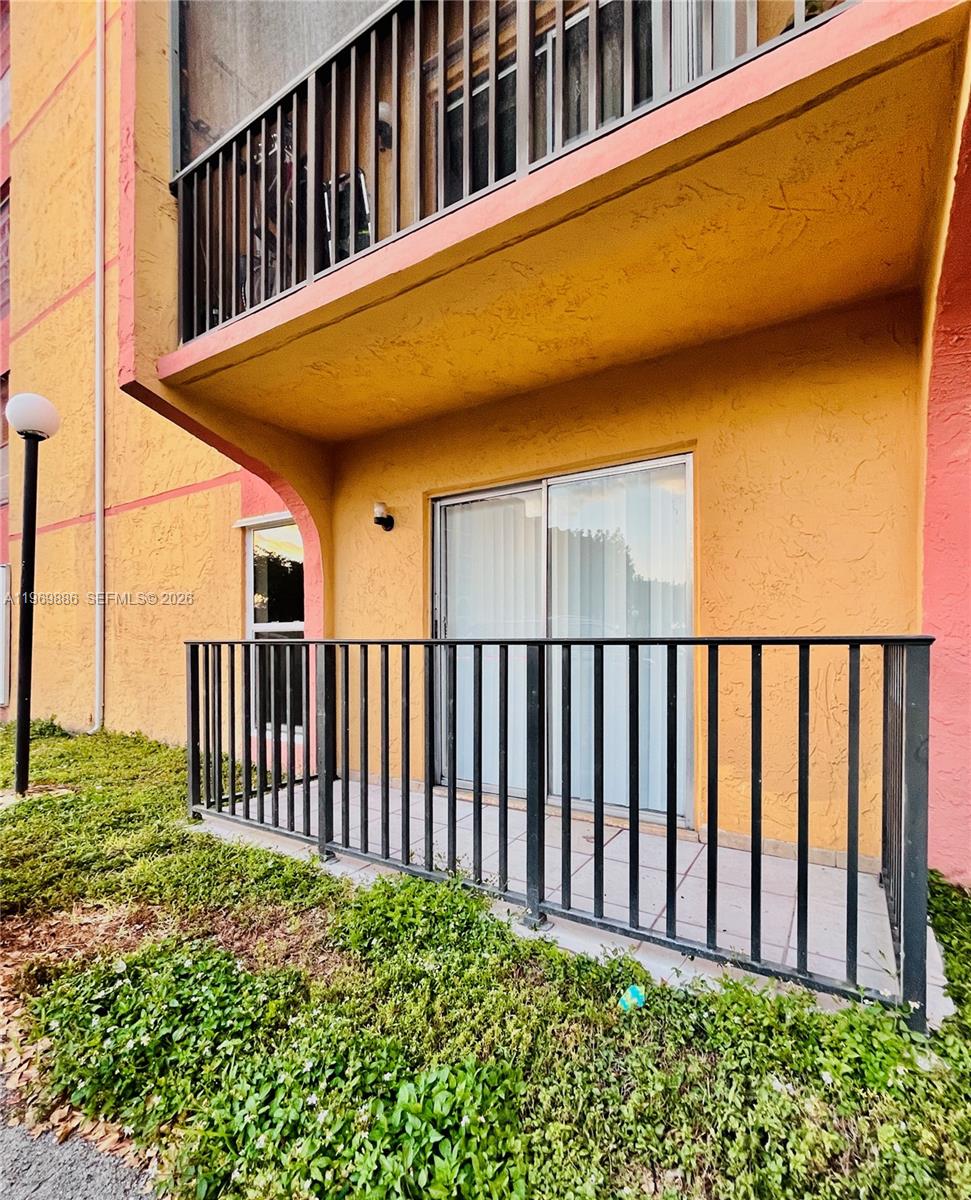 SUNSET VILLAS NO 3 CONDO - Residential