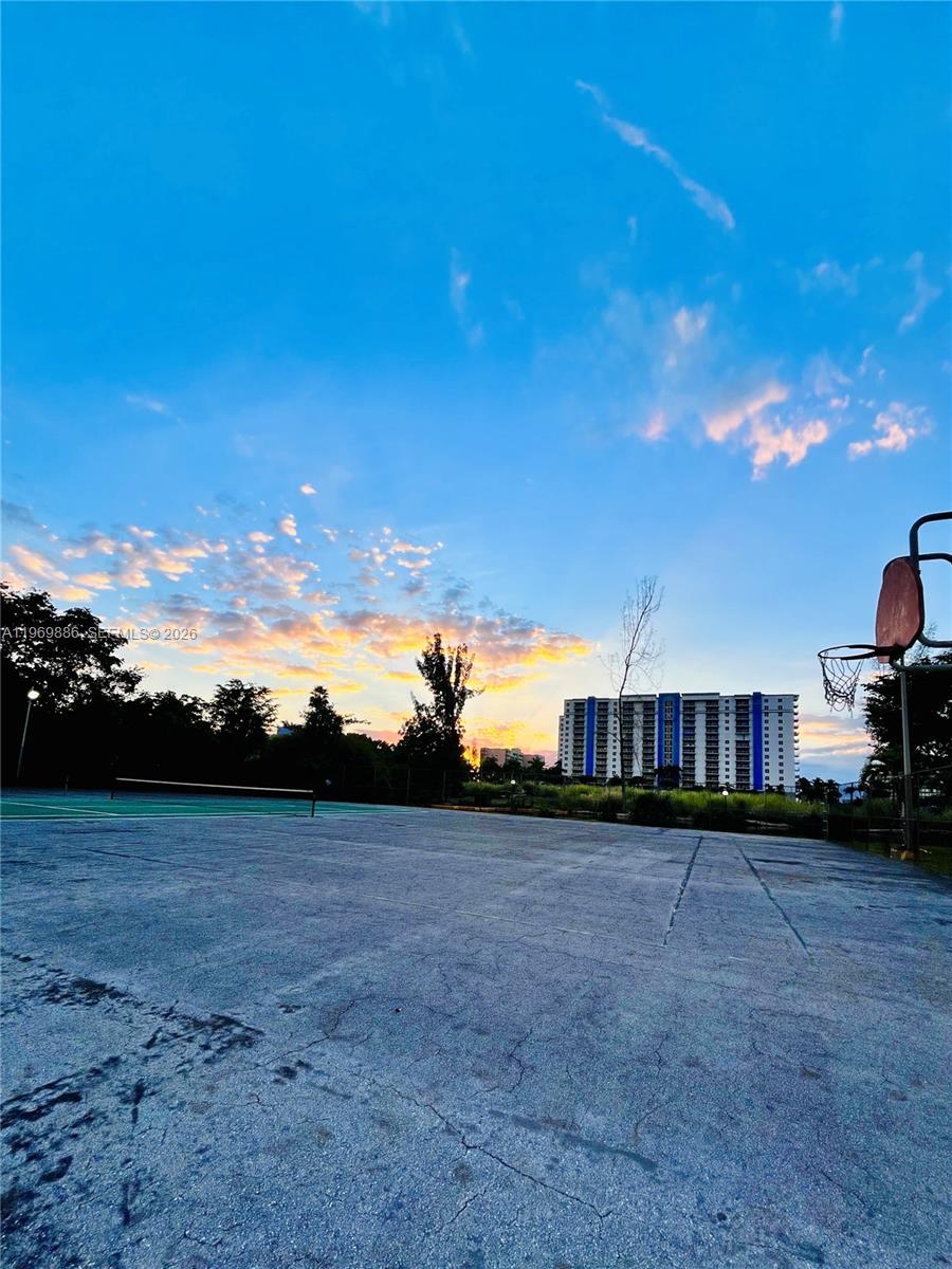 SUNSET VILLAS NO 3 CONDO - Residential