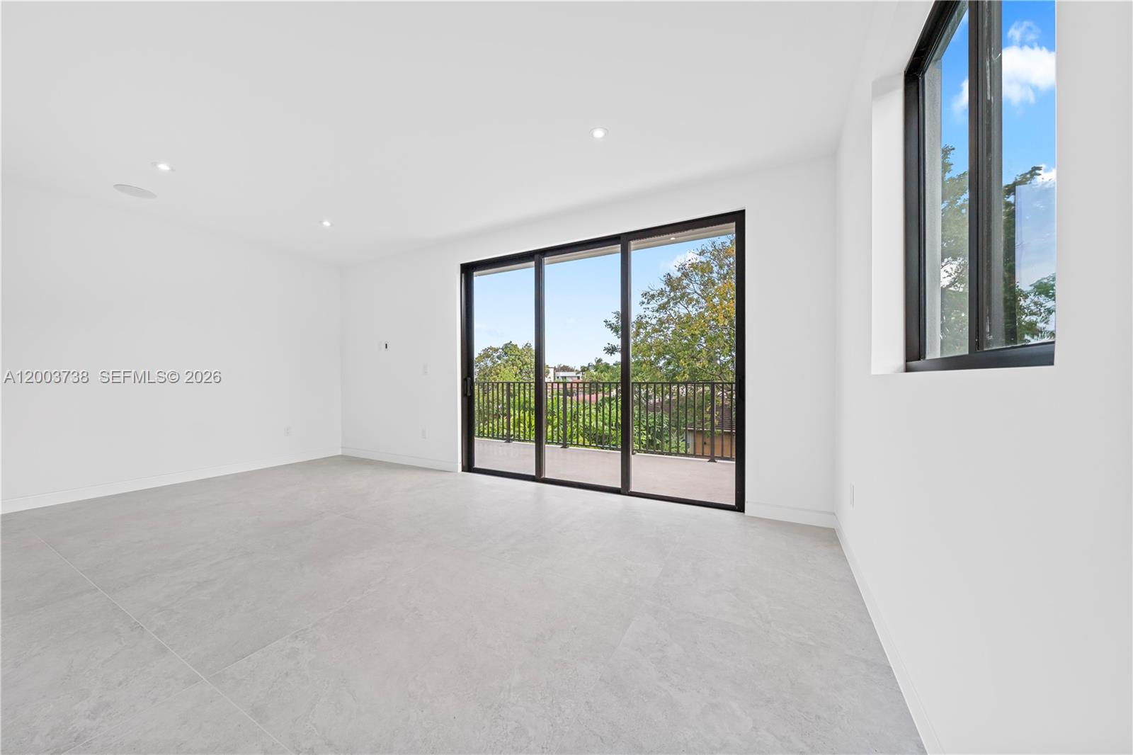 AMND MIAMI SUBURBAN ACRES - Residential