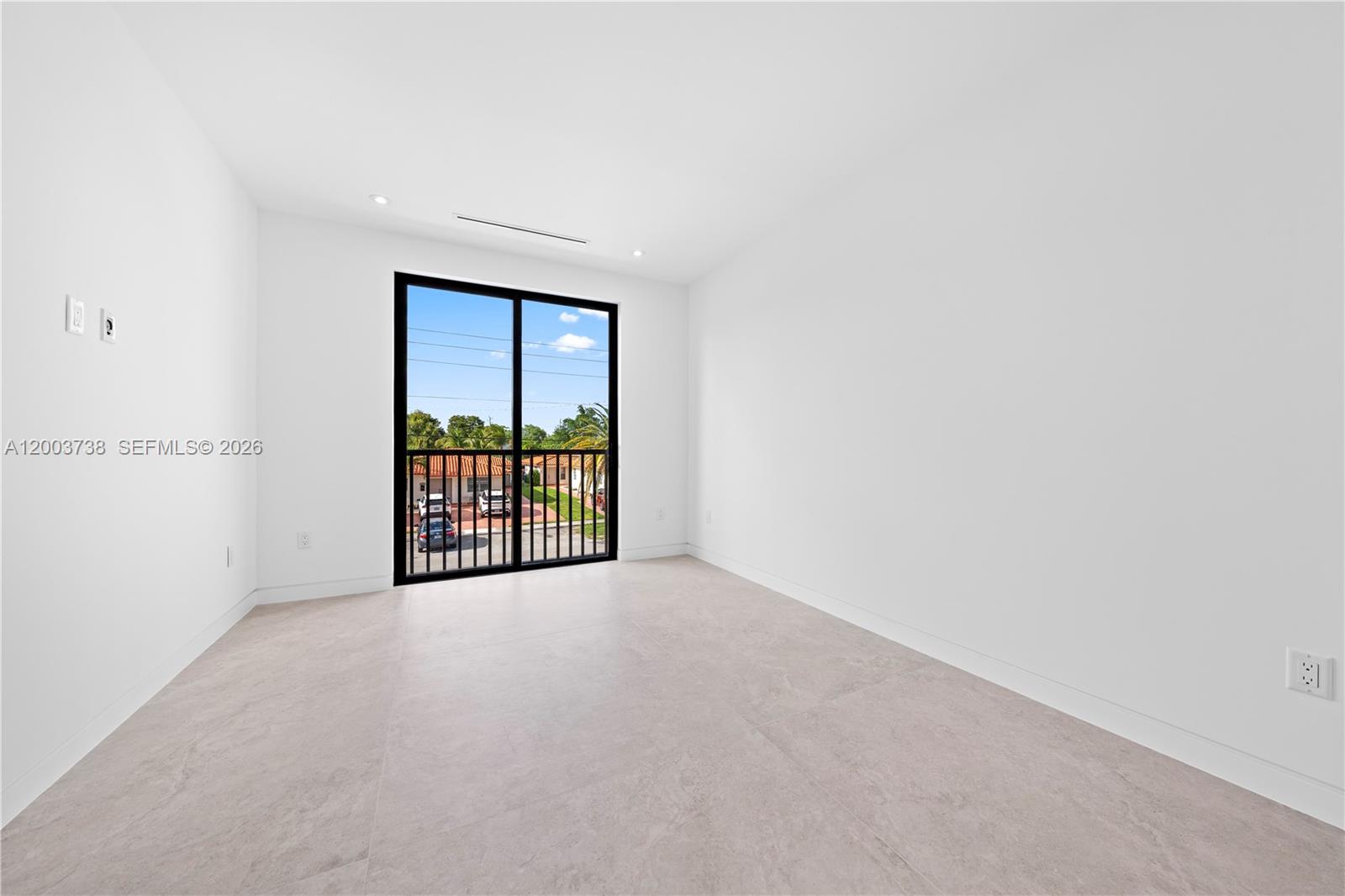 AMND MIAMI SUBURBAN ACRES - Residential