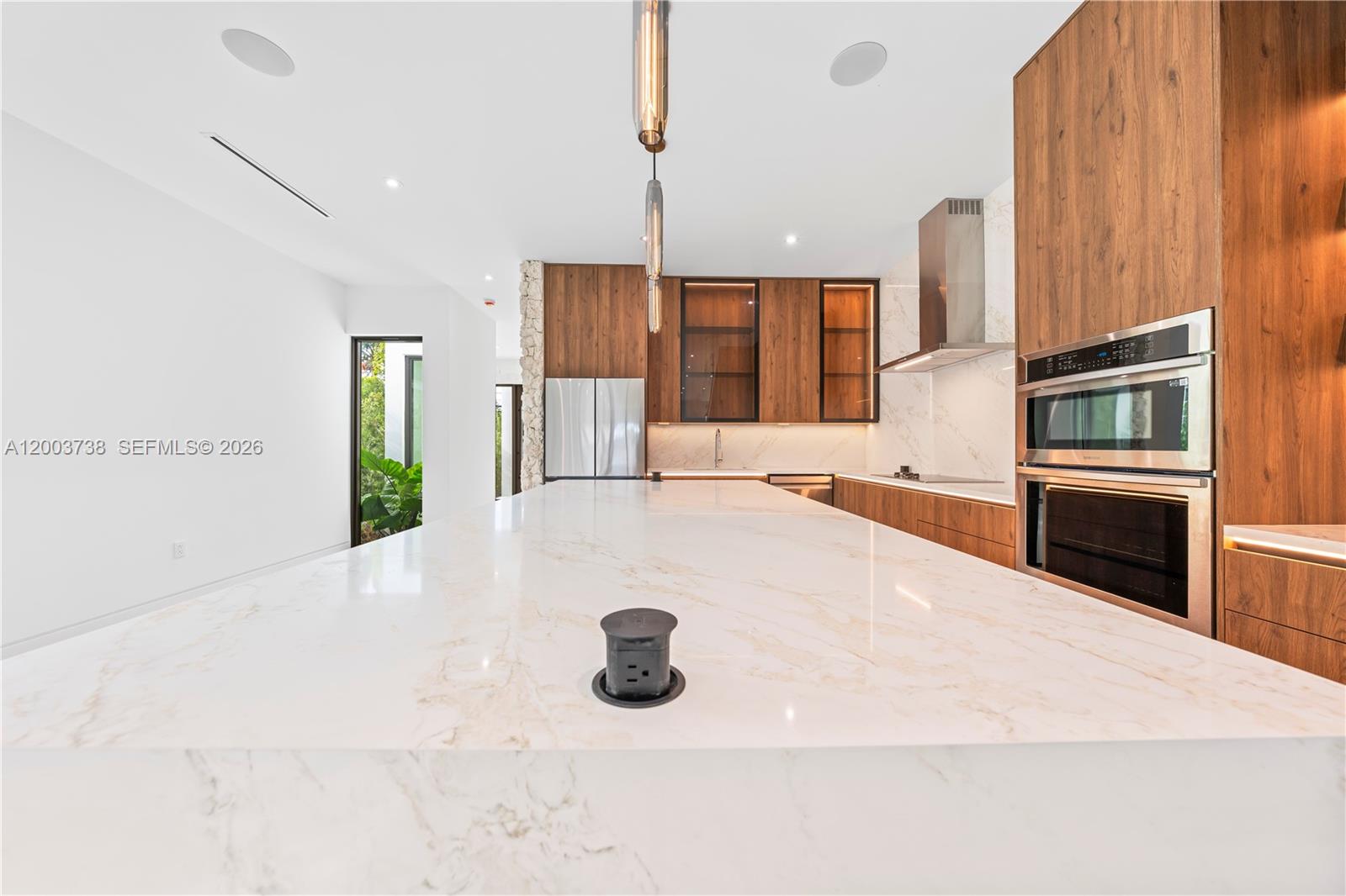 AMND MIAMI SUBURBAN ACRES - Residential