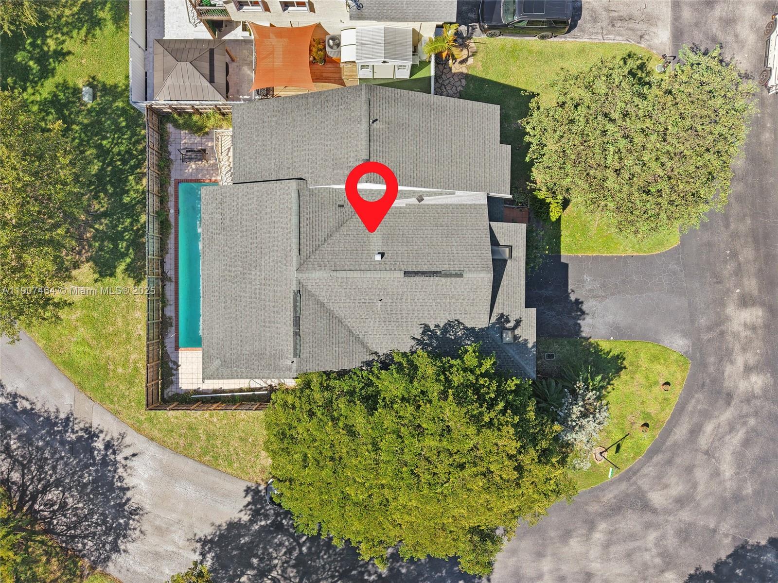 SEA GRAPE TOWN HOMES - Residential