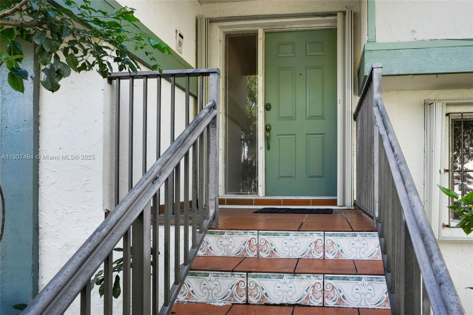 SEA GRAPE TOWN HOMES - Residential