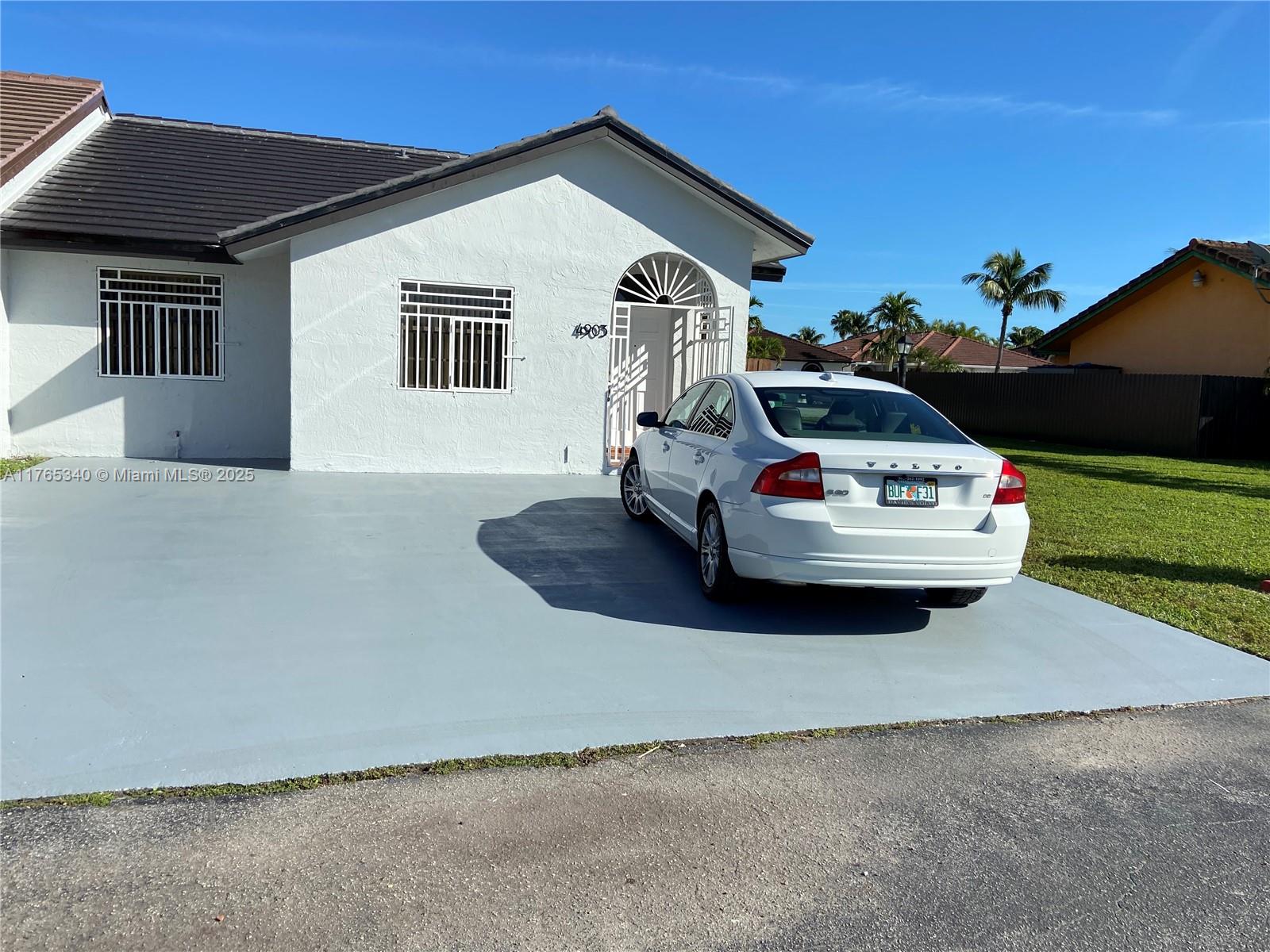 Rental Property at 4903 Sw 144th Ct -, Miami, Broward County, Florida - Bedrooms: 3 
Bathrooms: 2  - $3,100 MO.