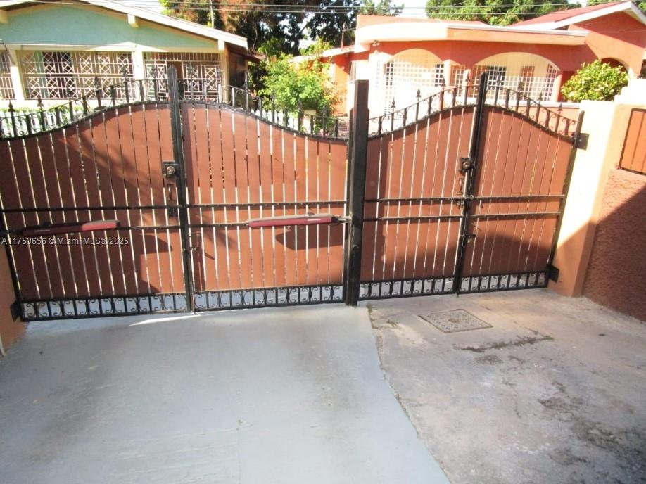 00 Queensbury, Kingston, Jamaica