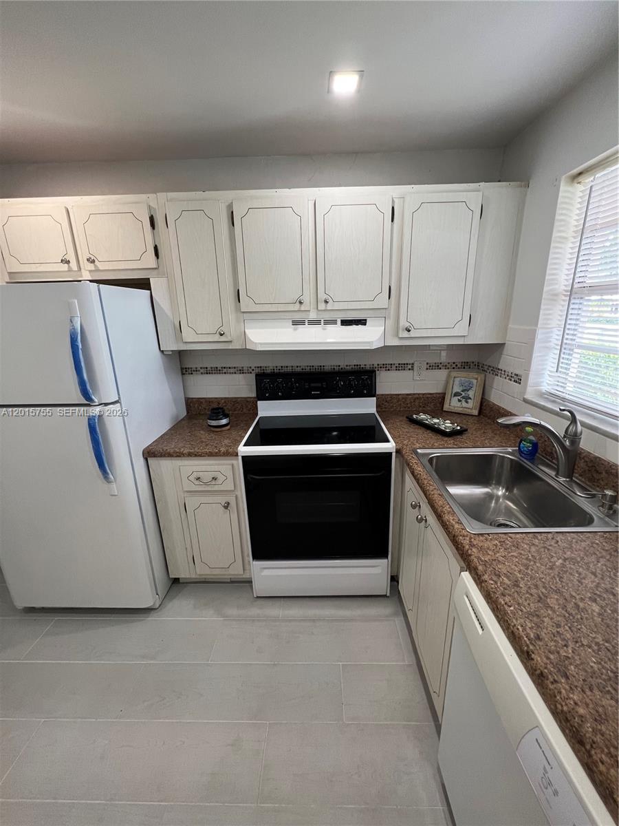 501 Blue Heron Dr 112-A