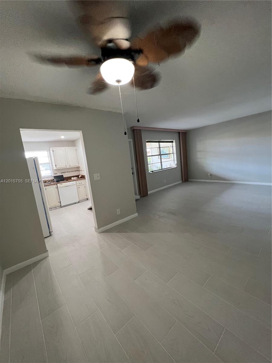 PARADISE VILLAS CONDO - Residential Lease