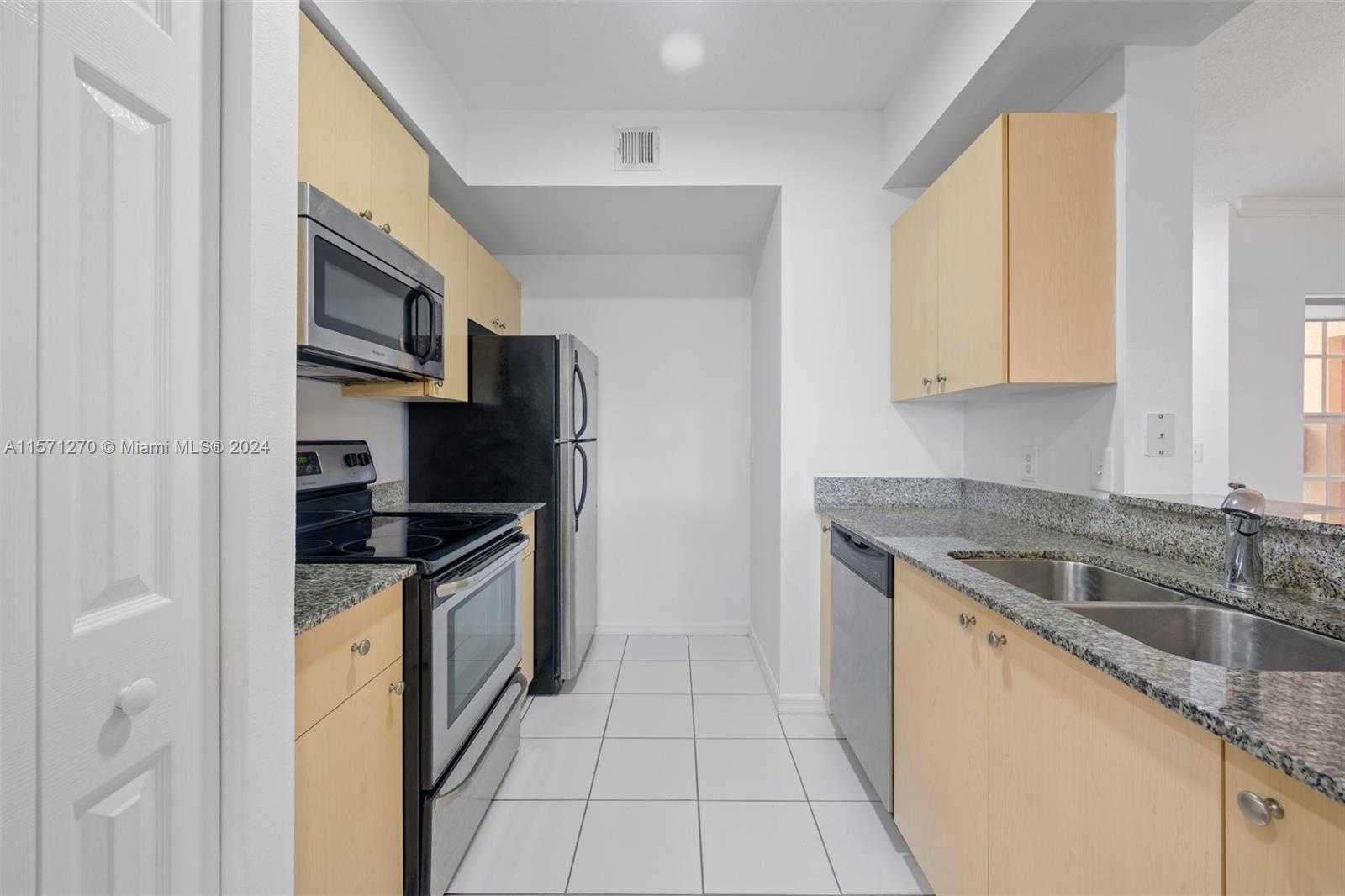 AVENTINE AT MIRAMAR CONDO - Residential Lease