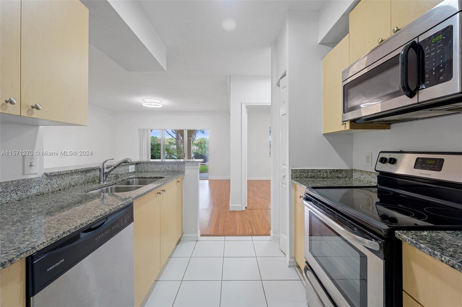 AVENTINE AT MIRAMAR CONDO - Residential Lease