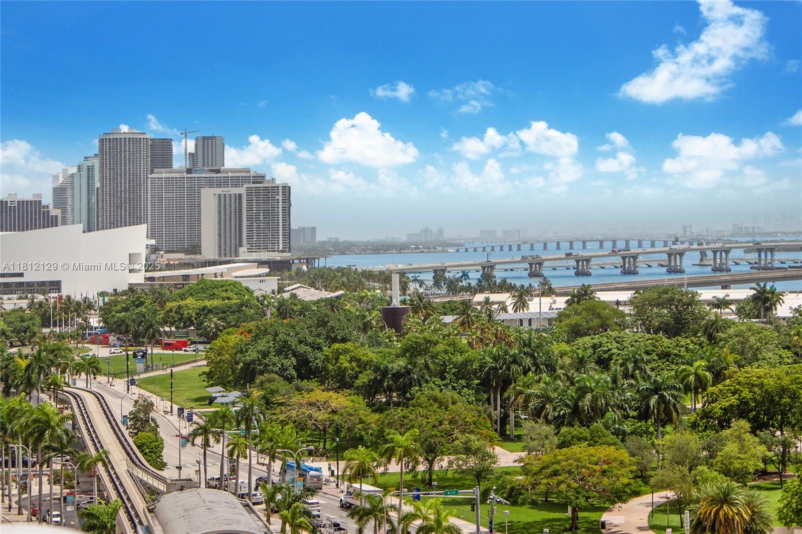 MET 1 CONDO - Residential Lease